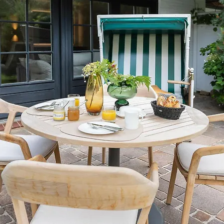 Lueuevwai 3 Nyaraló