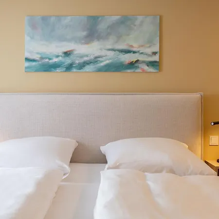 Lueuevwai 3 Nyaraló